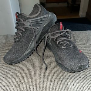 Puma shoes size 9 men